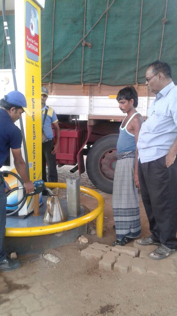 BpclKotur_COCOs's tweet photo. @BpclRahul 
Sir , 
Q and Q Campaign at our COCO BP Kotur 2 on NH 4 ( Dharwad District) https://t.co/w199DLajS0