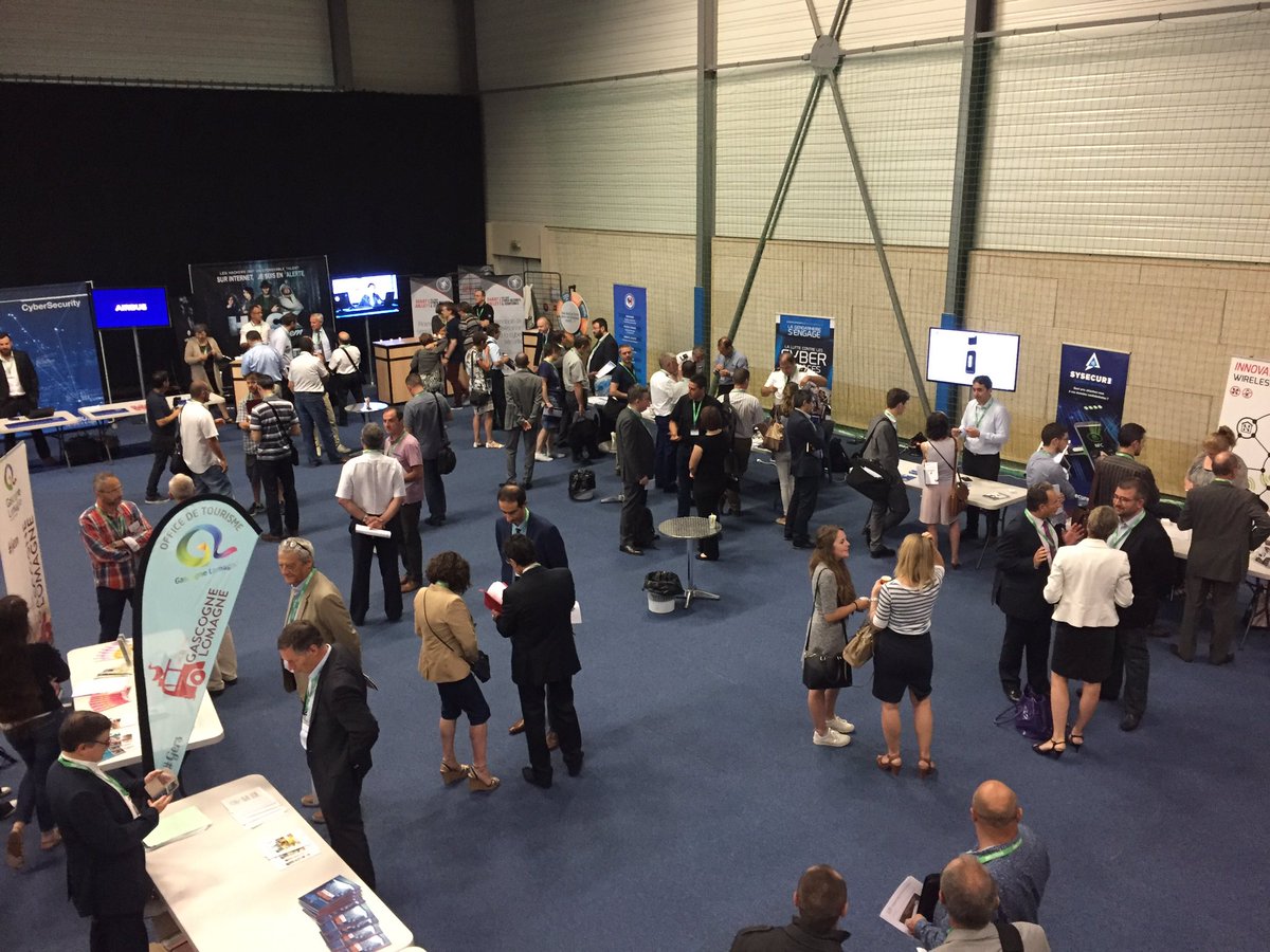 CA_PG_'s tweet photo. Début du colloque @CyberTerritoire à Fleurance dans le Gers - @CyberCercle #HackAcademy #internet https://t.co/2SB2Dof7ZH