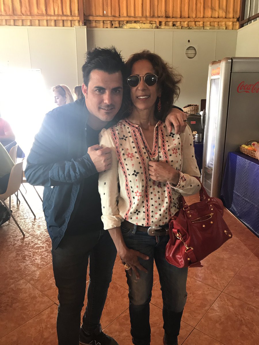 luisfloresFL's tweet photo. Experiencia inolvidable con grandes de la música...gracias @TonyAguilarOfi @rosarioficial @ACarmonaOficial https://t.co/fJnBDd8Qon