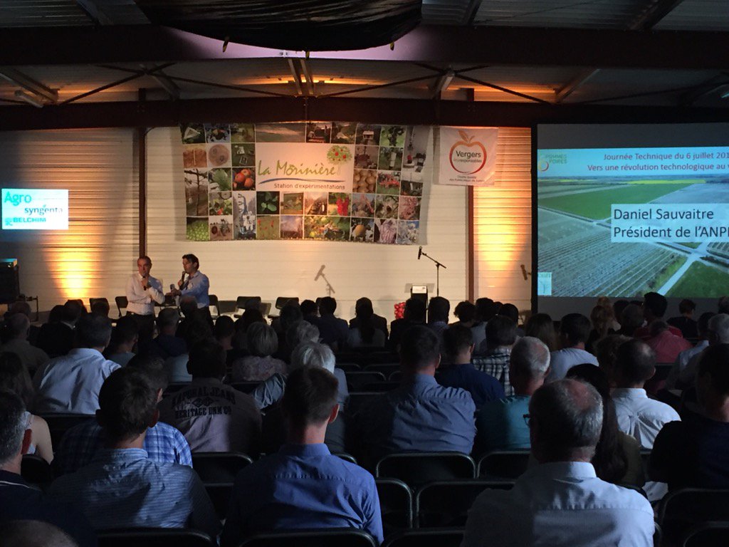 SandrineGabo's tweet photo. Journée #vergersécoresponsables à la Morinière "vers une révolution technologique du verger" 300 producteurs réunis https://t.co/TvkcSimlRl
