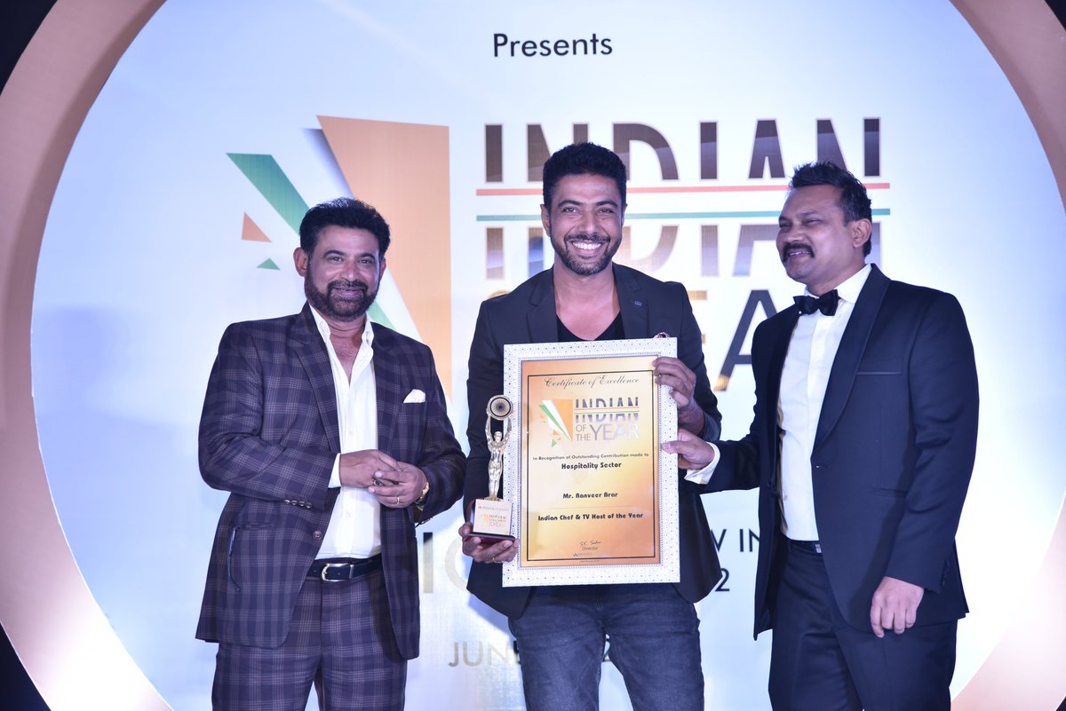 BrandsAcademyIn's tweet photo. Ranveer Brar is Truly honoured and humbled to receive the #Indianoftheyear award for 'Chef and TV host of the year' by Mr S.K Sahu. https://t.co/C6Z3Te68tZ
