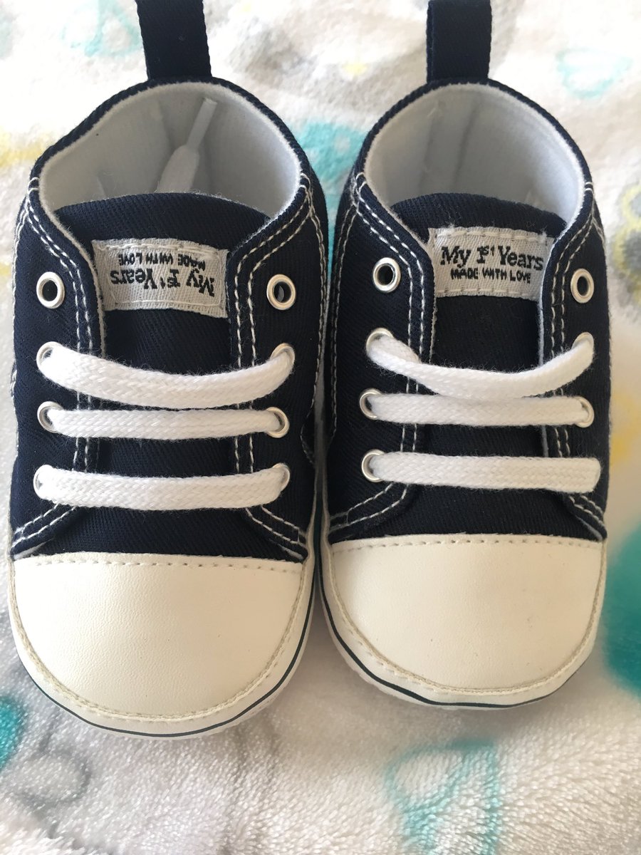 RozieeJ's tweet photo. @my1styears can you please tell me if these labels are supposed to be round the wrong way or have I got a duff pair? https://t.co/KouB6Yi2x7