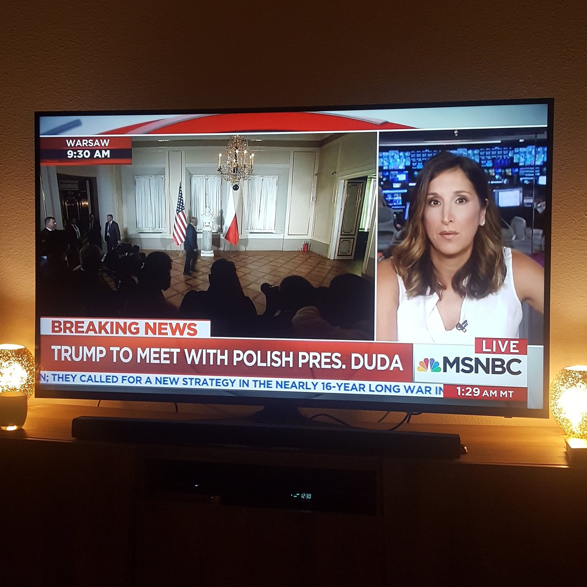 mayumia's tweet photo. 🎶 Trump to meet with Polish Pres, Duda 🎶 #CamptownRaces #FunWithPolitics #HowMyBrainWorks @MSNBC https://t.co/U26i8cTtz8