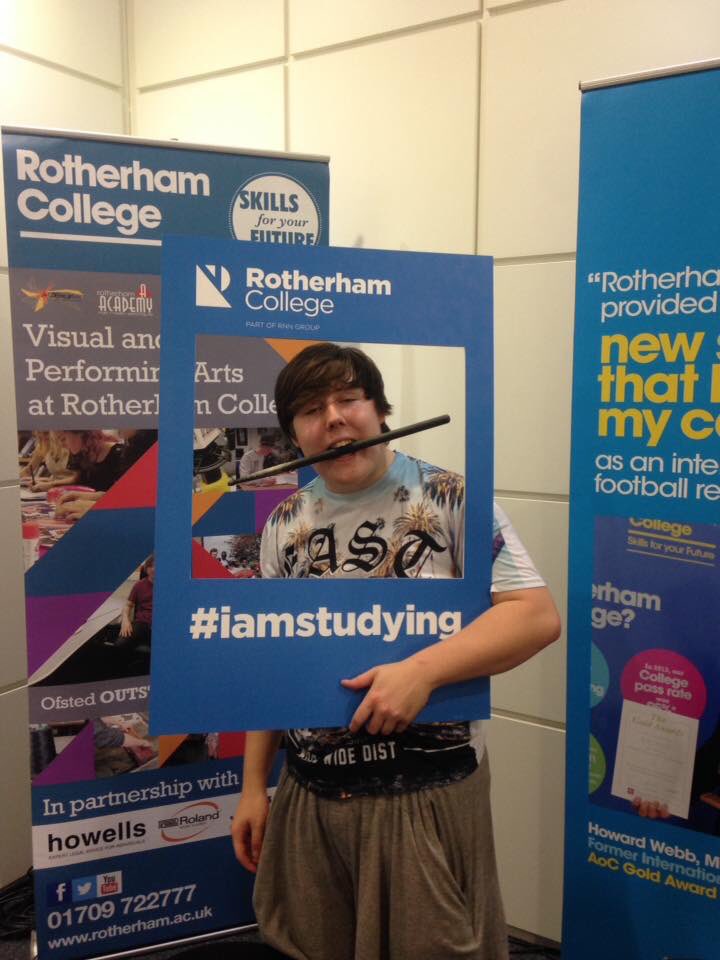 RolandAcademy's tweet photo. More great photos of our current Level 3 students & staff at yesterday's @RotherhamColl Taster Day! #IamStudying #music https://t.co/NrAcPPKlAs