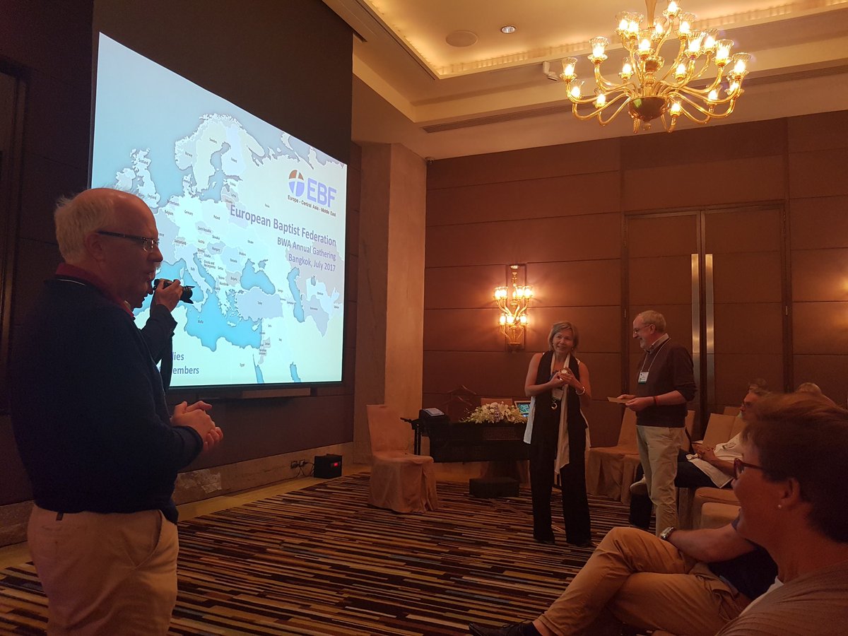 DgCedres's tweet photo. #bwa2017. Remerciements à @DavidKerrigan3 par @EBFnews et @EBFGS pour toutes ses années de service à la tête @BMSWorldMission. Merci David ! https://t.co/PAfJk0yx0i