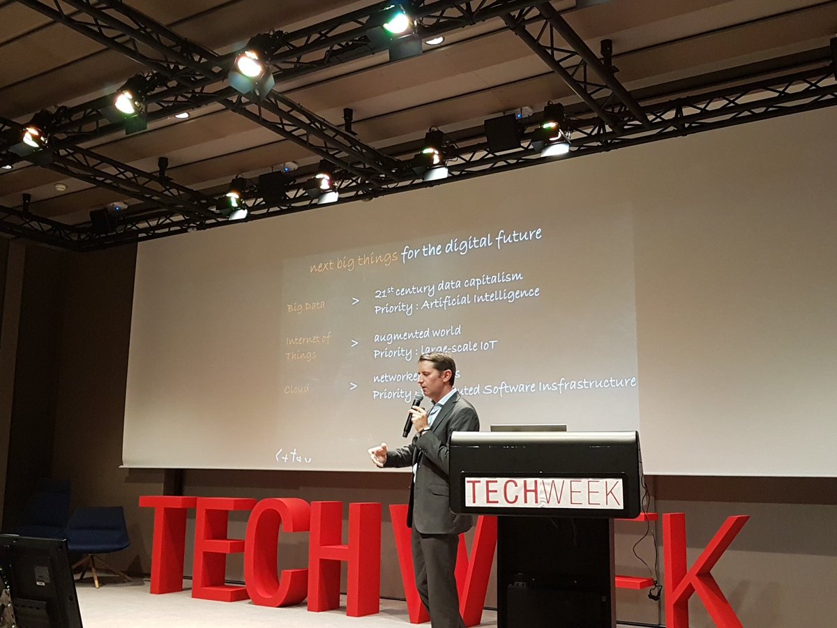 DumesnilP's tweet photo. #TechWeekSG: @bretones from @orange : "Innovate means being innivative in your management" and "technology changes usages, not the reverse" https://t.co/qsFzCgaU3t