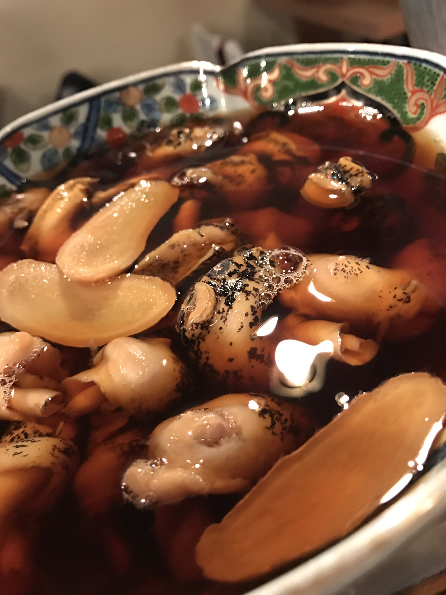 تويتر 旬菜食堂おは肴 国分寺 على تويتر まいど おばんざい揃っております 酒場の定番つぶ貝煮付け 不動の揚げ茄子の胡麻酢 最近人気の鶏皮おつまみ揚げ 真いかのうま煮 鶏れんこん甘辛煮 暑い日は いわしの梅煮など18種類のおばんざいでお待ちしてます