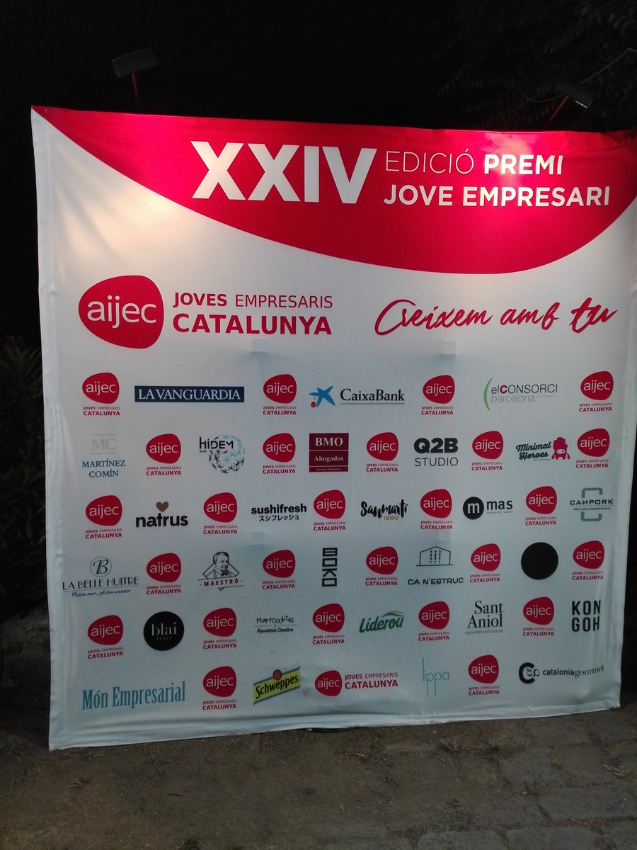 cataloniagurmet's tweet photo. Ahir als Premis @AIJEC  #castellmontjuic acompanyant els nostres socis @natruscat @Blai_Peris @liderou_callis @MasGourmets https://t.co/G9bkIQkV7A