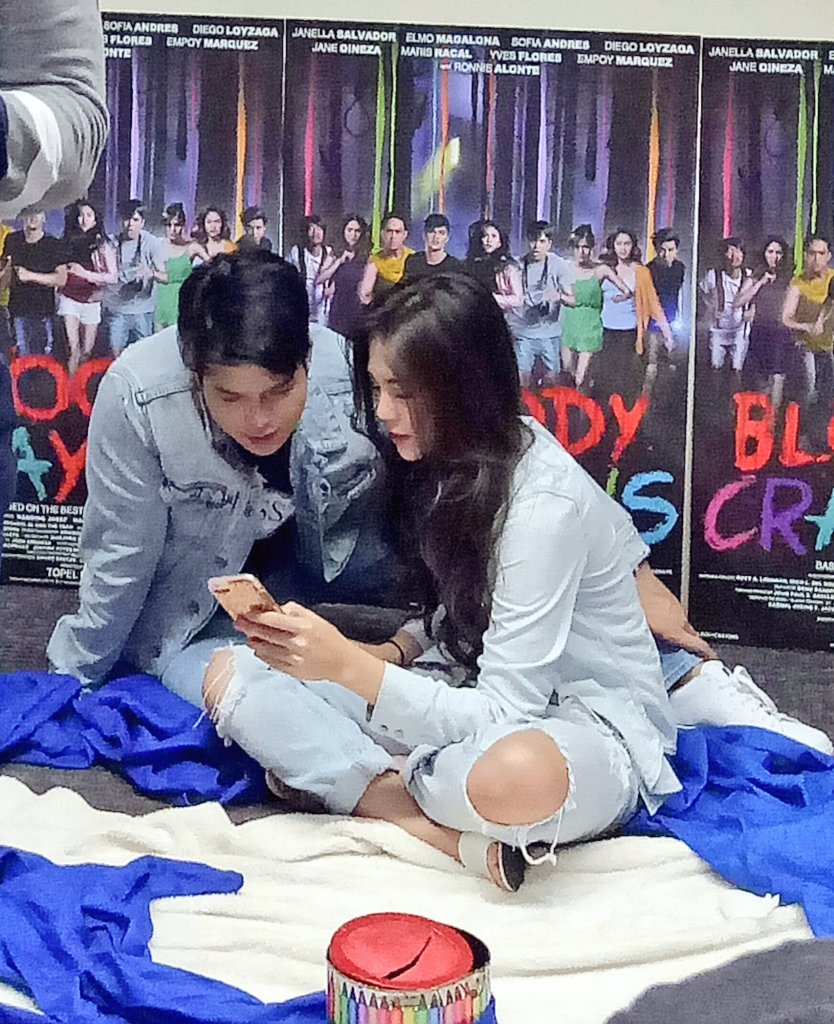cheskaonice's tweet photo. Syempre hindi mawawala ang kilig moments with #ElNella ❤ #BloodyCrayons #BloodyCrayonsGame https://t.co/i9BKhqPrG8