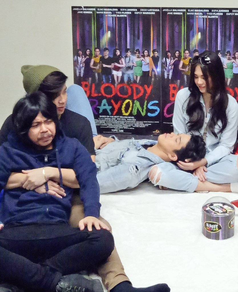 cheskaonice's tweet photo. Syempre hindi mawawala ang kilig moments with #ElNella ❤ #BloodyCrayons #BloodyCrayonsGame https://t.co/i9BKhqPrG8