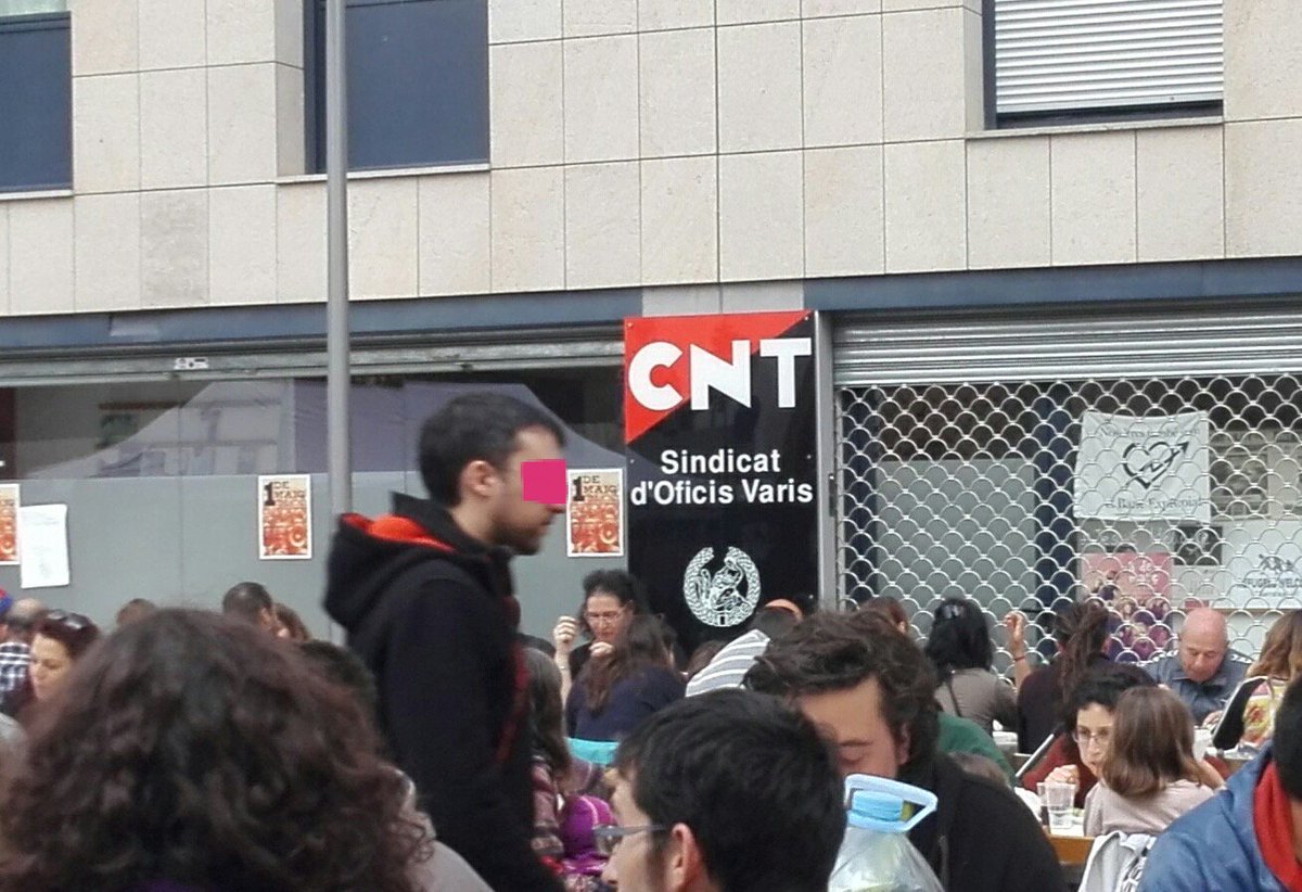 cntolot's tweet photo. Ens hauria agradat que avui tornessis al local com cada dijous però això ja no podrà ser. Allà on siguis una abraçada molt gran Jaume. https://t.co/ehy1aoPibM