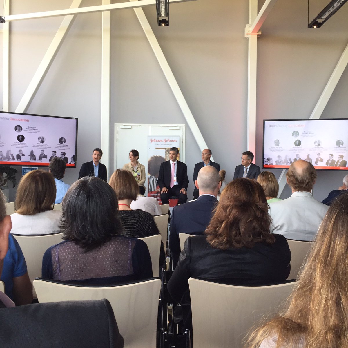 'Doctors &amp; patients want to be actively involved in innovation' Simon Sinclair <a href="/JNJInnovation/">Johnson & Johnson Innovation</a> #innovation <a href="/emmskie/">Emma  Kohring</a>