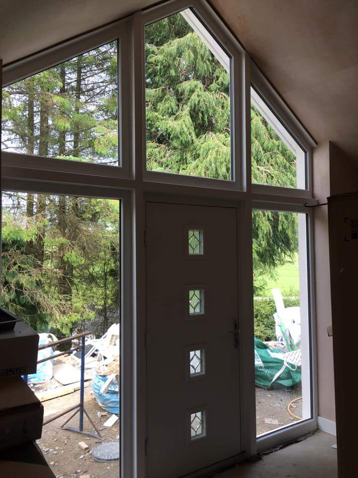 GwydyrWindows's tweet photo. Some recent work in white UPV-C &amp; Chartwell Green Composite door in a style chosen by our customer 😊 https://t.co/LJ1c4CT0sN