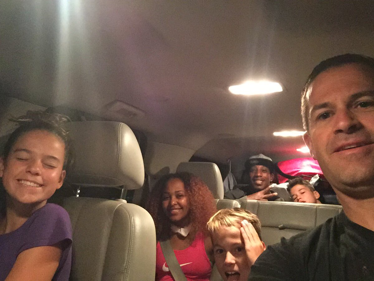 BrianHopkinsMT's tweet photo. 3:53am #roadtrip!  #whereintheworld #herewego https://t.co/EMmYLHgwip
