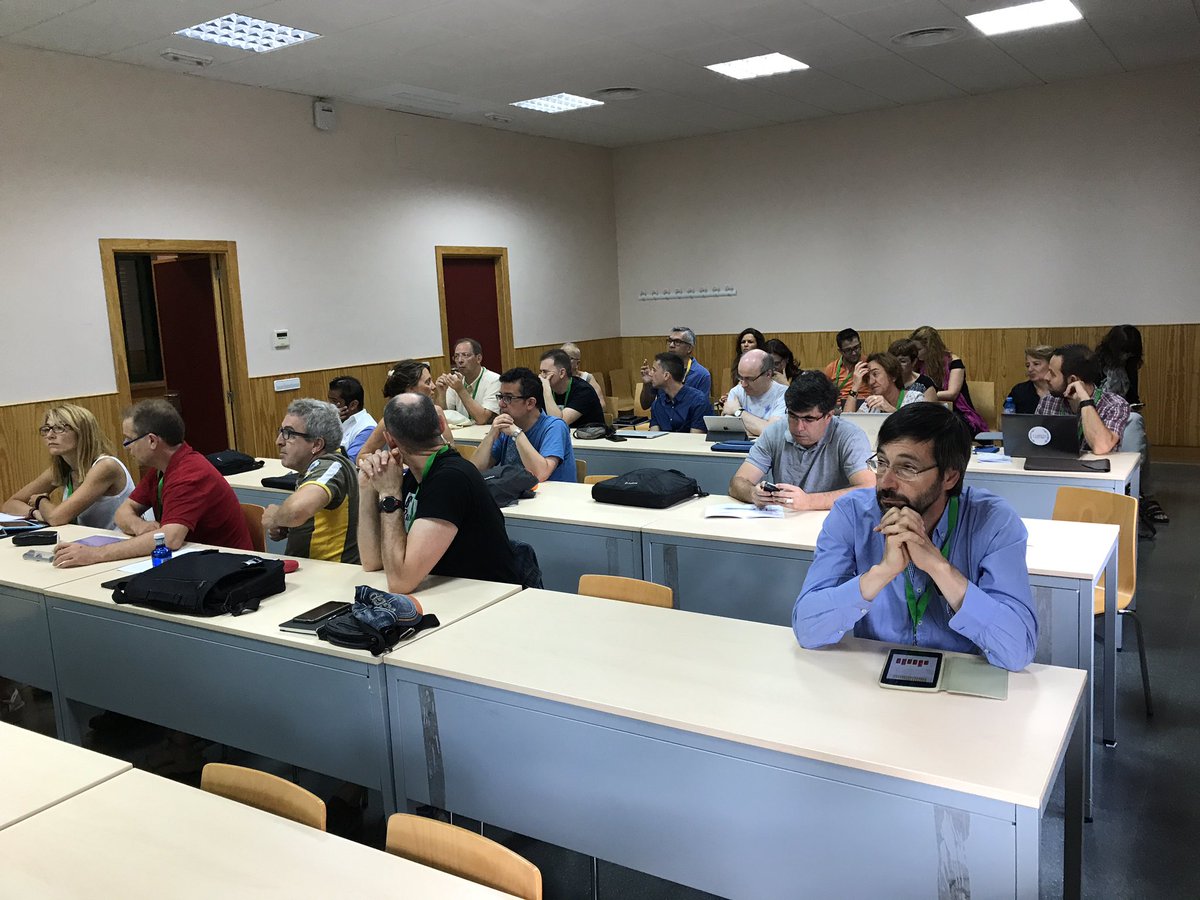 jenui2018's tweet photo. #JENUI2017 hasta los topes la sala 3. El interés es evidente https://t.co/yATyS5duQW