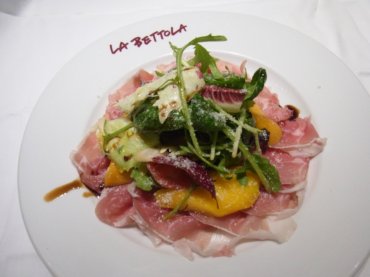 labettola's tweet photo. 富山店では7/6からお時間帯限定ではありますが、アラカルトを始めます。
20時以降からご来店のお客様に限り、1品￥1,300または￥2,600（税抜）でご用意致します。
グラスワインやソフトドリンク、カクテル、富山県の日本酒など揃えておりますので、お気軽にお問い合わせください！ https://t.co/BaS6jehEhR