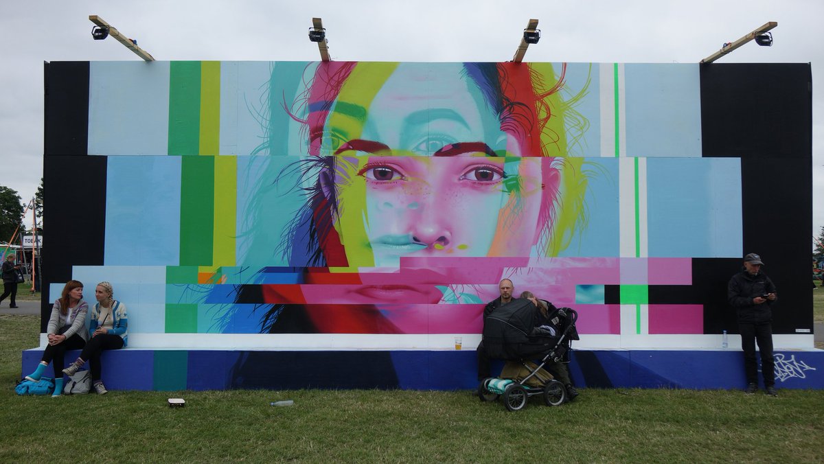 Metabunker's tweet photo. #Graffiti at Roskilde #rf17 @rapspotdk by @gbcratesfonzi74 &amp; @klausheinecke https://t.co/9thoaXwxKt https://t.co/ozA9hbWs50