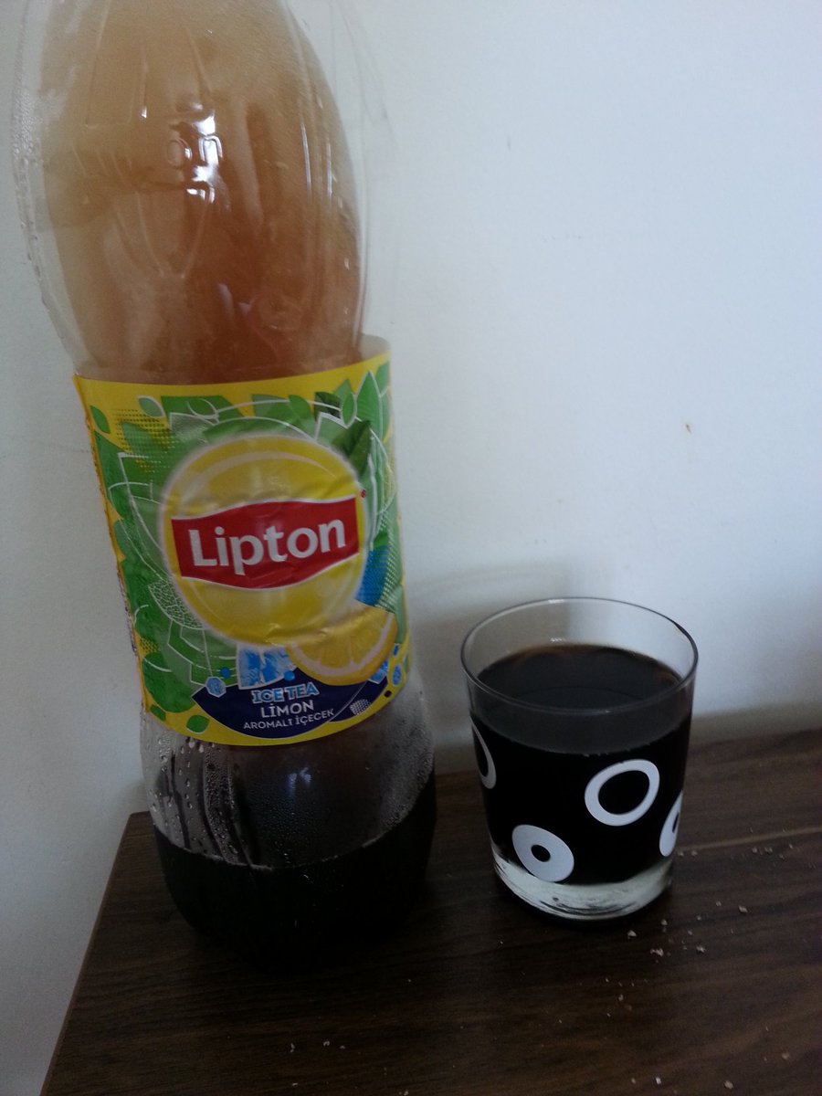 sedaNyilmaz's tweet photo. Buzlukta unuttuğumuz ice tea icinden kimsayal fışkırdı! Meğer zehir içiyormuşuz 😲 Çocuklardan uzak tutun derim. @LiptonTurkiye https://t.co/3KtMHs15BP