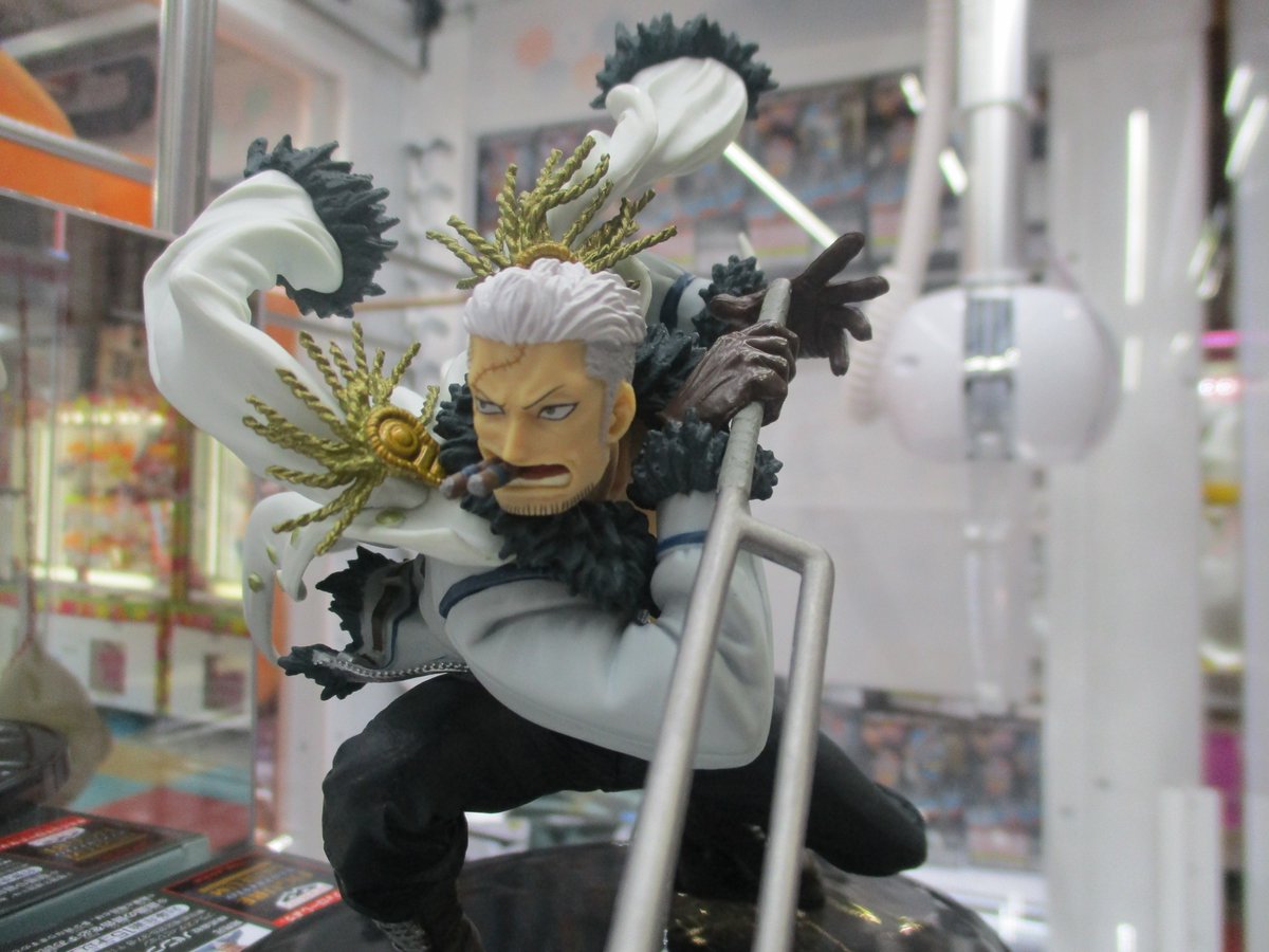 セガ八戸 در توییتر こんにちは とーますです 本日の入荷景品はこちら フィギュアから ワンピース スモーカー 銀魂坂田 高杉 ディズニー海賊服ミッキー 雑貨から 光で誘う虫取りポット ルームスリーパー入りました ぬいぐるみから aえーぱんだ ポケモンｻﾄｼ