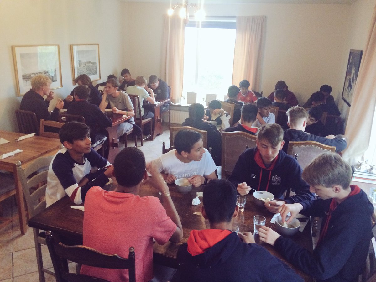 The wonderful homecooked meal last night at our farmstay portion of the tour #rustic #homeiswherethe(apple)tartis