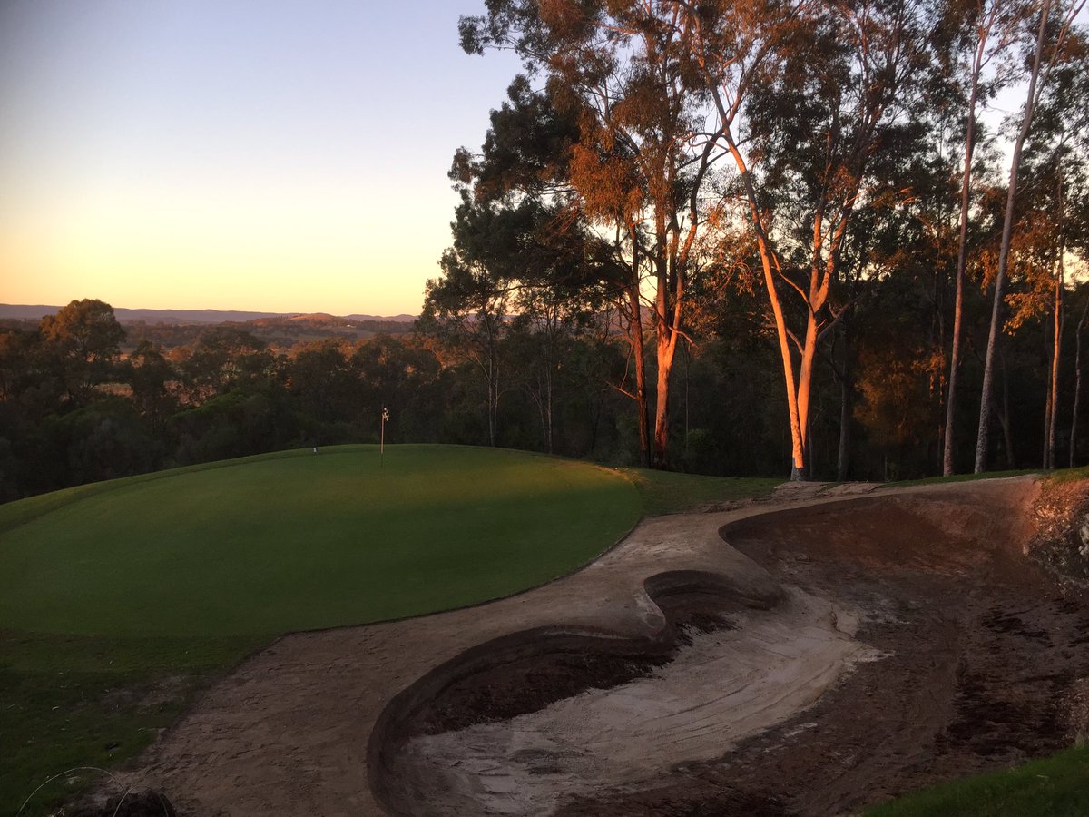 cypresssuper's tweet photo. 11th green side bunker ready to be lined @Golf_by_Design_ @FlemmingGolf https://t.co/jwdClVX2KD