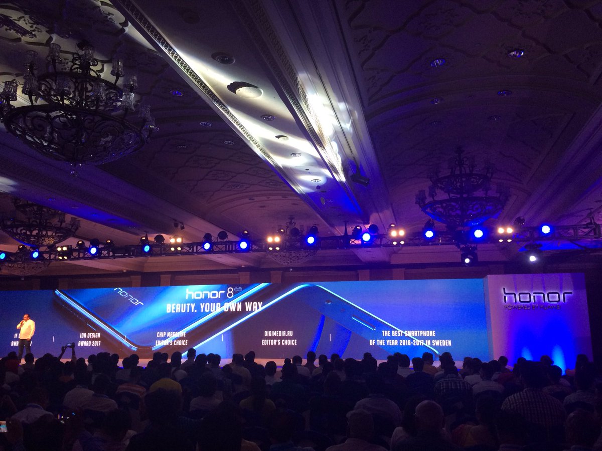 JustDelhiing's tweet photo. And its happening!! @HiHonorIndia  #Honor8Pro #justdelhiing https://t.co/NWxIlh8wi5