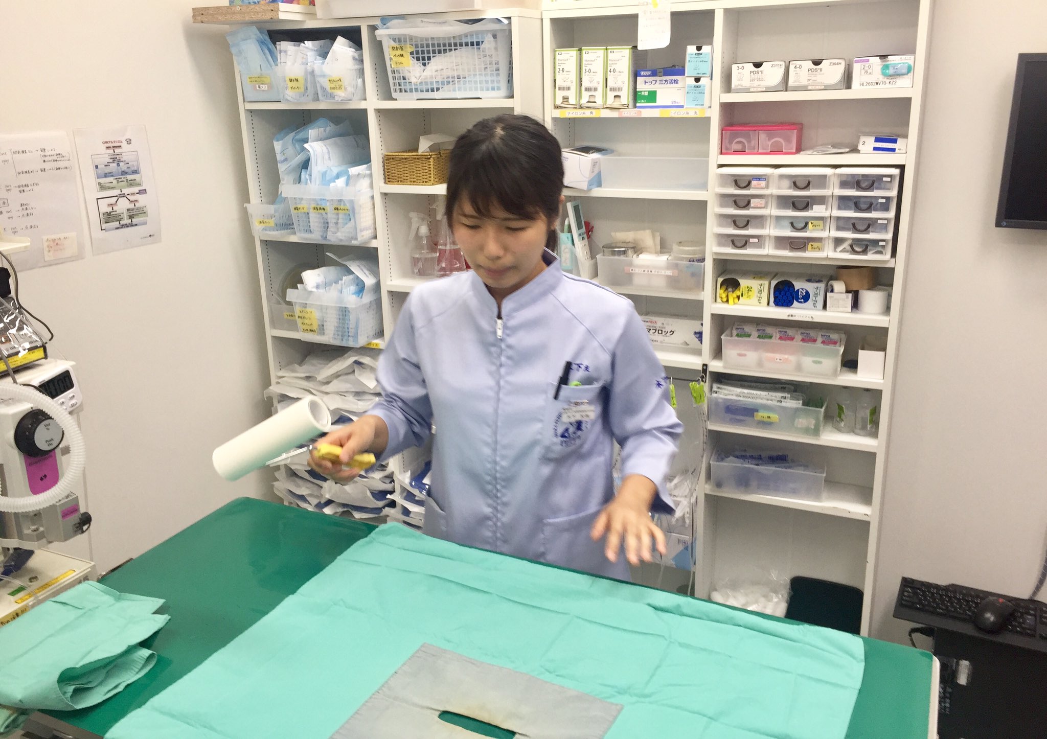 大阪ペピイ動物看護専門学校 インターンシップに参加のペピイ 在校生と卒業生でパシャリ 岸和田市のガーデン動物病院に おじゃましています ペピイ ガーデン動物病院 動物看護師をめざすならペピイ 大阪ペピイ動物看護専門学校 インターンシップに参加のペピイ 在校生と卒業生でパシャリ 岸和田市のガーデン動物病院に おじゃましています ペピイ ガーデン動物病院 動物看護師をめざすならペピイ