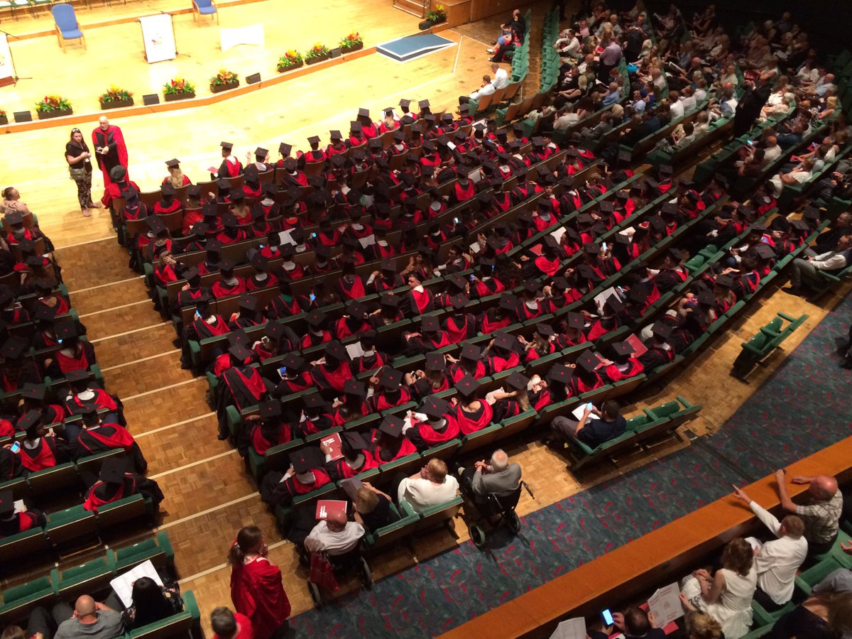 USW_SCL's tweet photo. Everybody lined up...? Places...? The #graduations are almost about to start. Congratulations to you all @USWCreative #USWGrad 🎉🤗👏🏽👍🏼 https://t.co/jTCThSE8Pt
