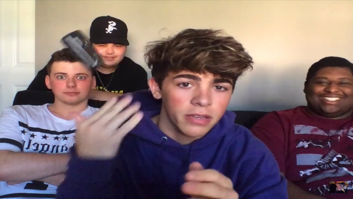 briea_bree's tweet photo. He knew it was coming 💀💀💀😭😂😂😂 I'm dead @mikeybarone https://t.co/nJLZLQIHDC