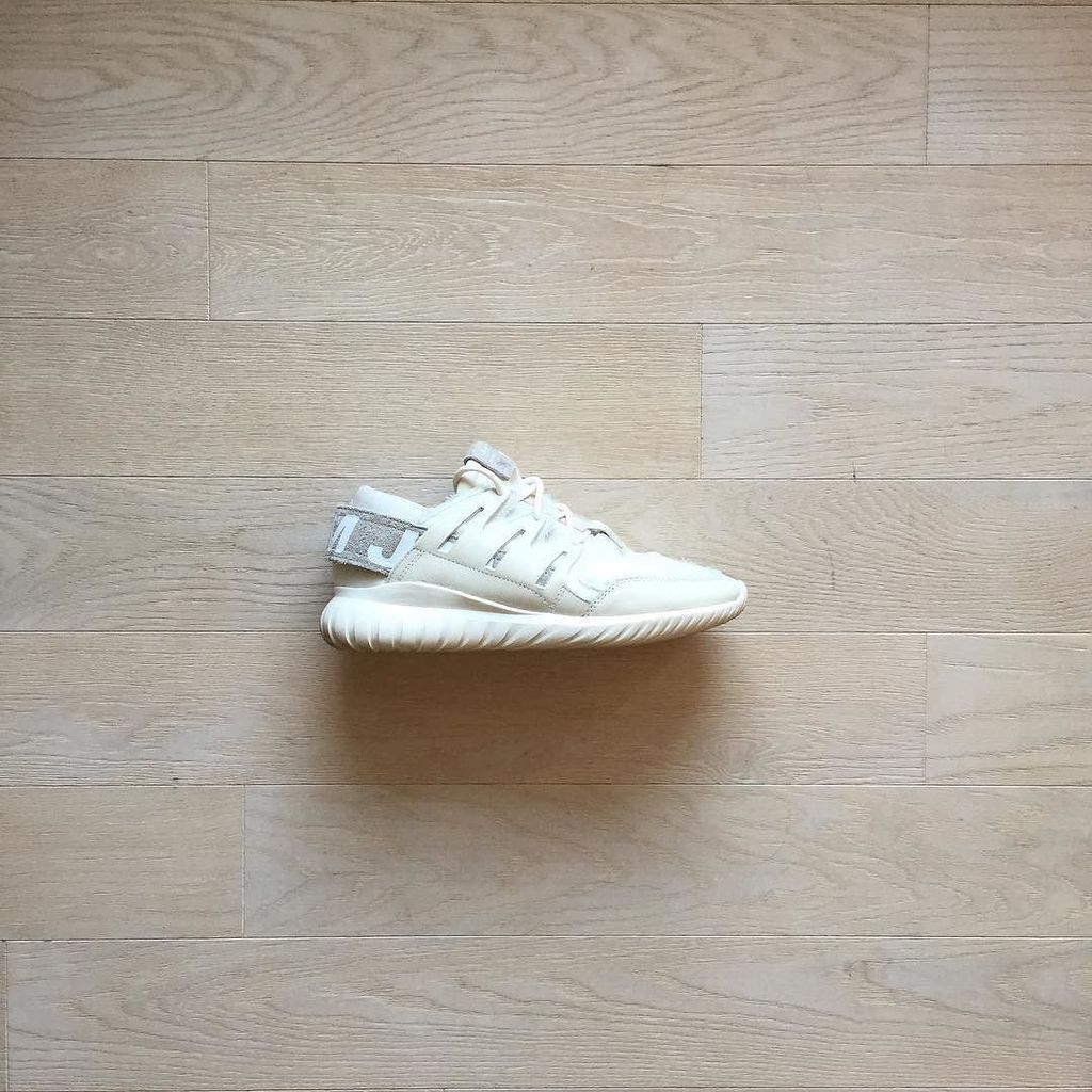 FrAlip's tweet photo. @slamjammilano -----------------------------------------------------
#adidas #sneakers #sneakerhead #igsneakercomm… https://t.co/u5rFjQoJtZ https://t.co/OYbxe8WMu4