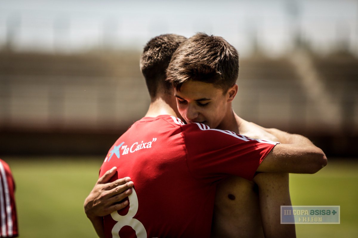 futbolbaseleon's tweet photo. Selección de imagenes del encuentro @CDEjido @cdeflabaneza 
Semifinal cadete de la III #CopaAsisa
https://t.co/kRMEy50WoC
#leonesp https://t.co/olWhiojFf0