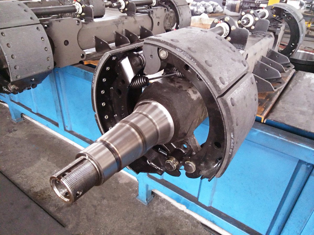 Rubywu1769's tweet image. Trailer axle,suspension,leaf spring,semi trailer
Remolque eje,suspensión,hojas de resorte,tambor freno,semirremolque 
Essieu de remorque