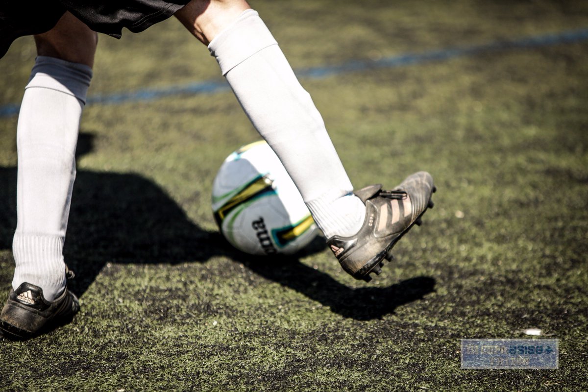 futbolbaseleon's tweet photo. Selección de imagenes del encuentro @cdflarobla @puentefc 
Semifinal juvenil de la III #CopaAsisa
https://t.co/AwYzw8xfHp
#leonesp https://t.co/KnGudVntie