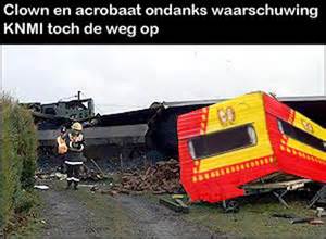 StraatHumor's tweet photo. Pasop @KNMI Storm opkomst @HVweerNL @helgavanleur #Code_Geel https://t.co/PbAhqtyZVz