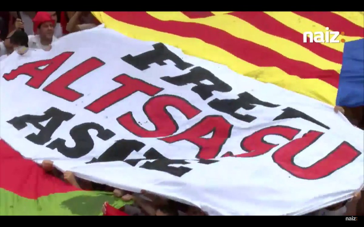 #AltsasukoakAske #AltsasuFREE Iruñeako txupinazoan! Presentes en el txupinazo de Iruña! Gora zuek!