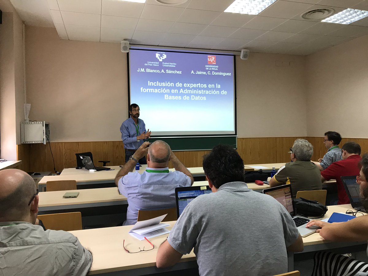 jenui2018's tweet photo. Por último, en la sesión 4B de #JENUI2017 , tratamos la inclusión de expertos en la formación en Admón. Bases de Datos con José M. Blanco https://t.co/Yl1yZUttsj