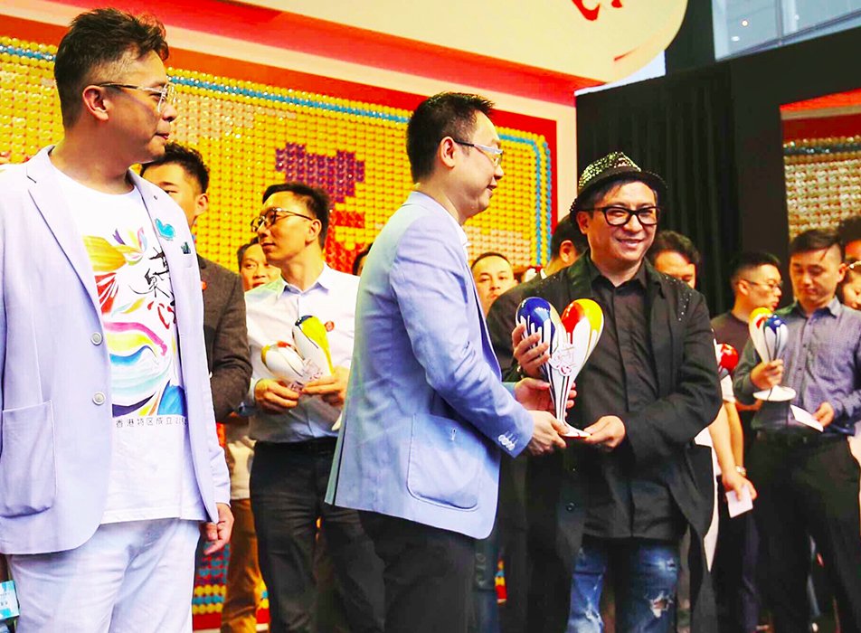 APAXEVENT's tweet photo. Themed "All in One Heart"- the Hong Kong's 20th-anniversary celebration created by APAX. https://t.co/sMtIOMPkBt