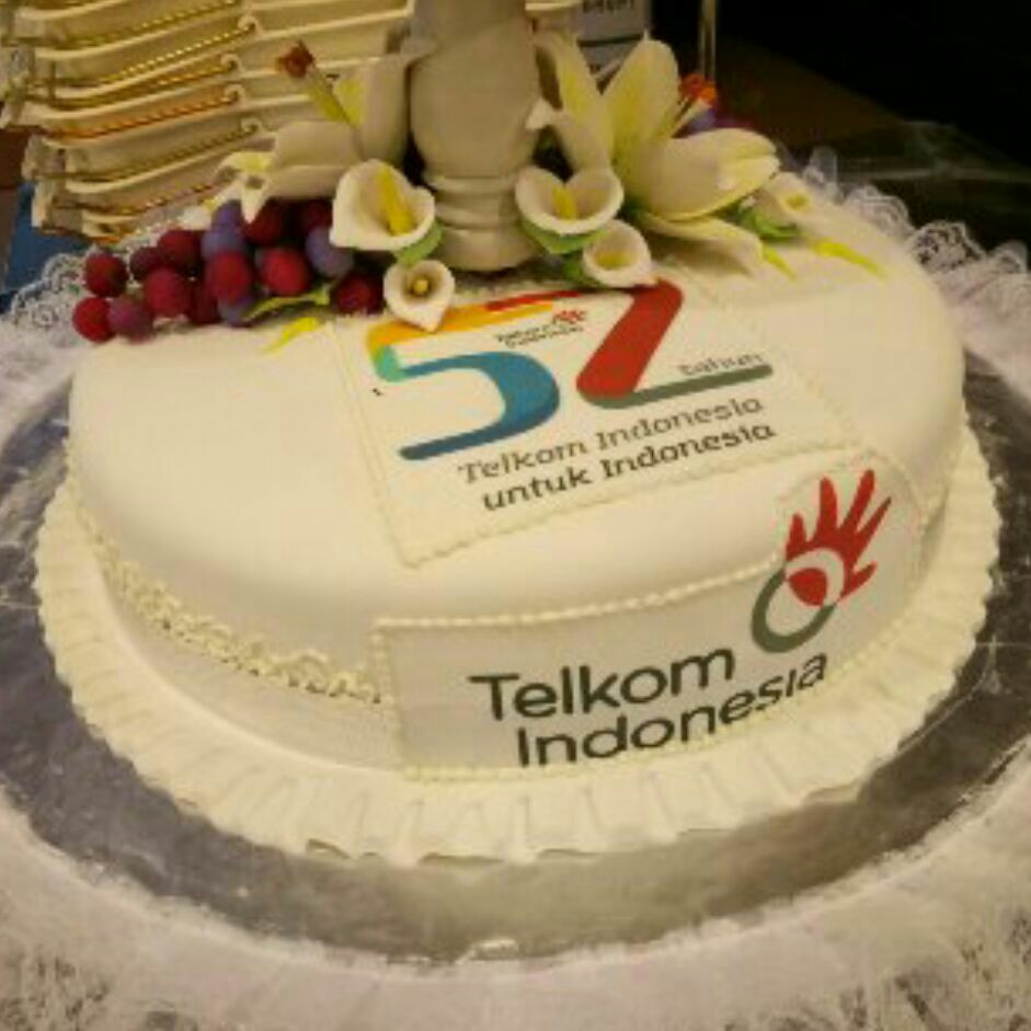 Agan_tea2015's tweet photo. Selamat Ulang Tahun ke 52 Telkom Indonesia tercinta
Semoga Telkom selalu memberikan warna &amp; tetap menjadi King Digital 
#WitelTangerang https://t.co/OqkEZ2eVnH