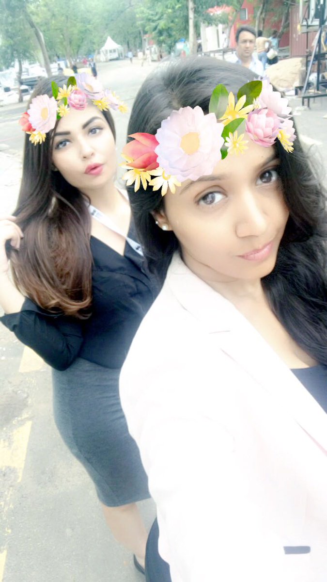 iKarmik's tweet photo. These 2 giving us major #digital #headgear goals! @CeeBharwani (black) Of @kflvanity With Pop sensation @Sugarzzz #KFLfashionRevolution https://t.co/4e2ECE2ppV
