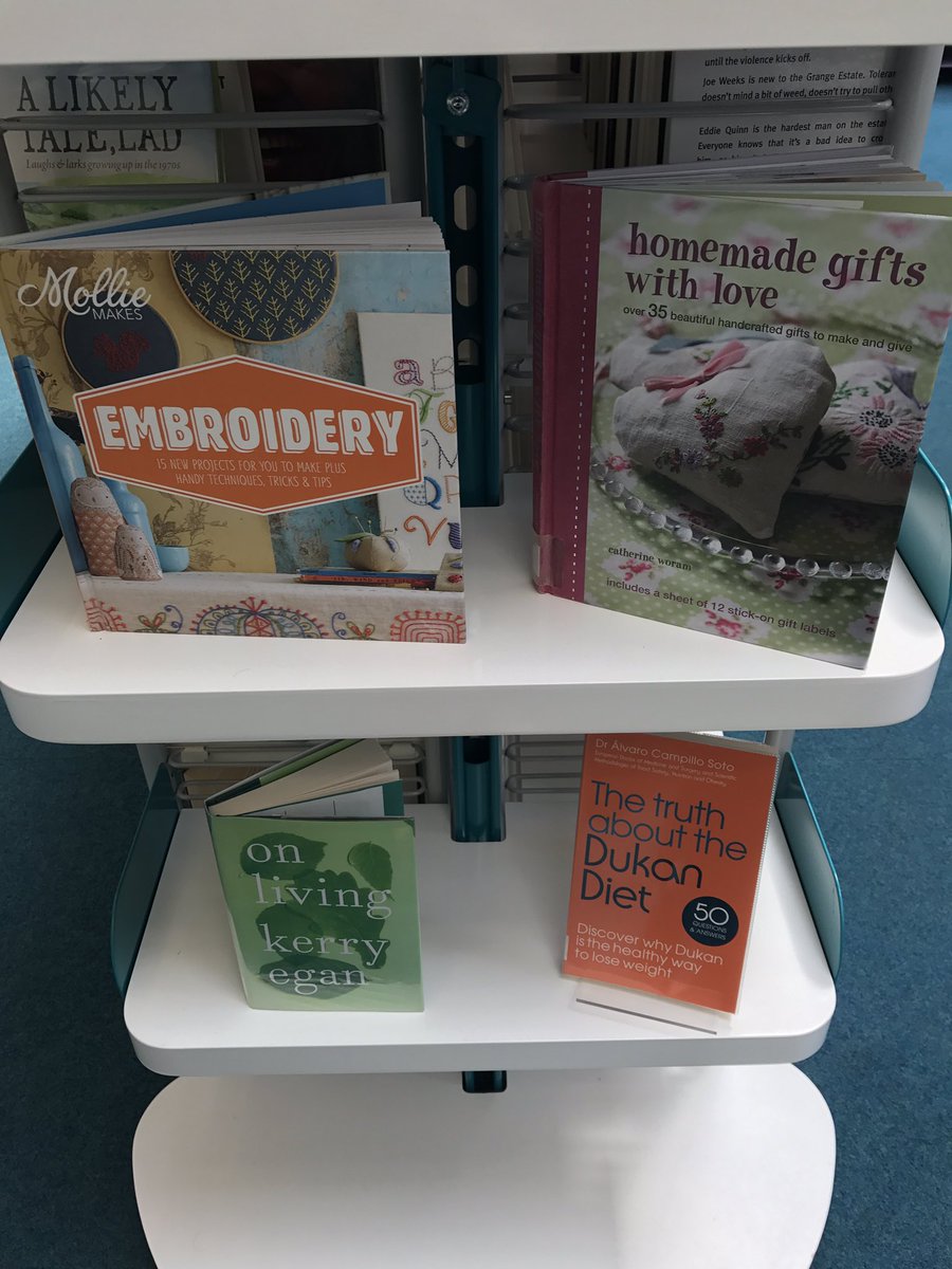 Rachel_Benn_'s tweet image. Positive reads have arrived at #HunsletLibrary for #HIW2017 #HIW2017LDS #positivity #creativity #health #wellbeing 📖💡💭@leedslibraries