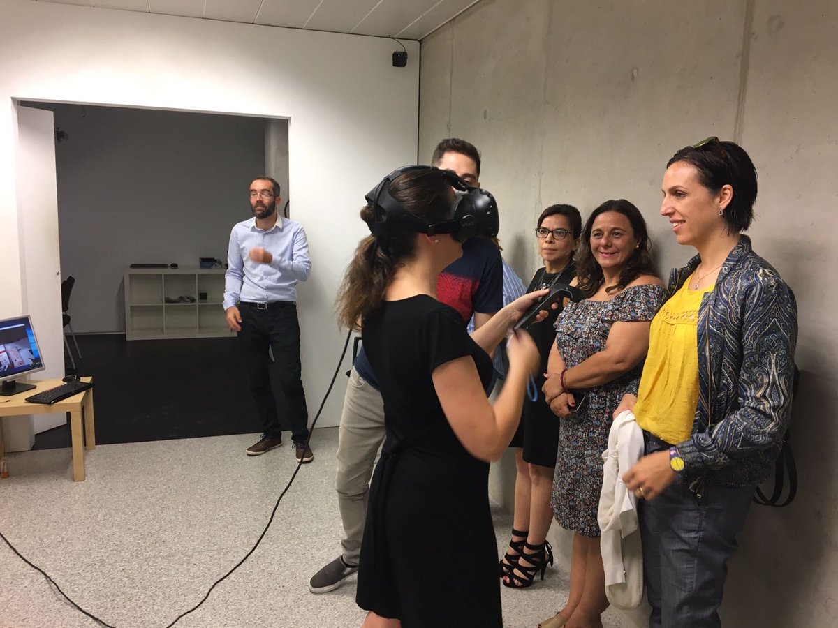 LabLENI's tweet image. Hoy jornada de neuromanagement en nuestras instalaciones con asistentes de lujo #LabLeni #Neuromanagement #RV