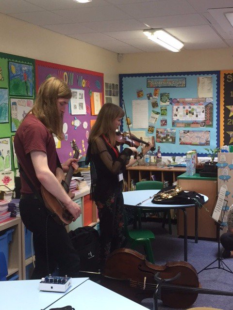 GomersalPSchool's tweet photo. Fantastic musical demonstrations today in our 'pop up concerts'.  Thank you @musica_kirklees for arranging! https://t.co/aV7UJ1ndvp