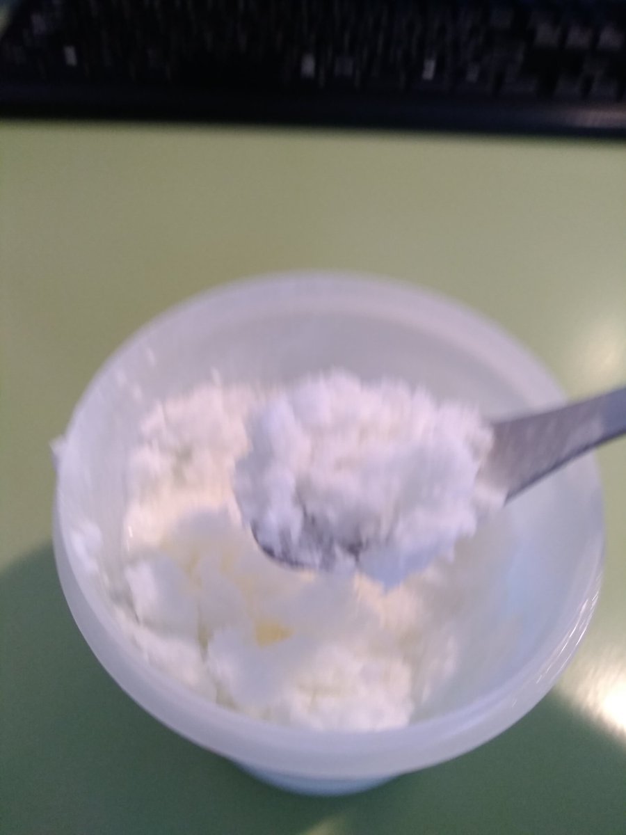 ちゃつね ハードオフの入り Auf Twitter 業務スーパーでバニラソフトなる物を購入 ようは食べ放題にあるソフトクリームの原液 ポリ容器に入れてシェイクした後に冷凍したが 二層に分離して上がシャリシャリ 下がガチガチに もう少し工夫が必要だな 料理