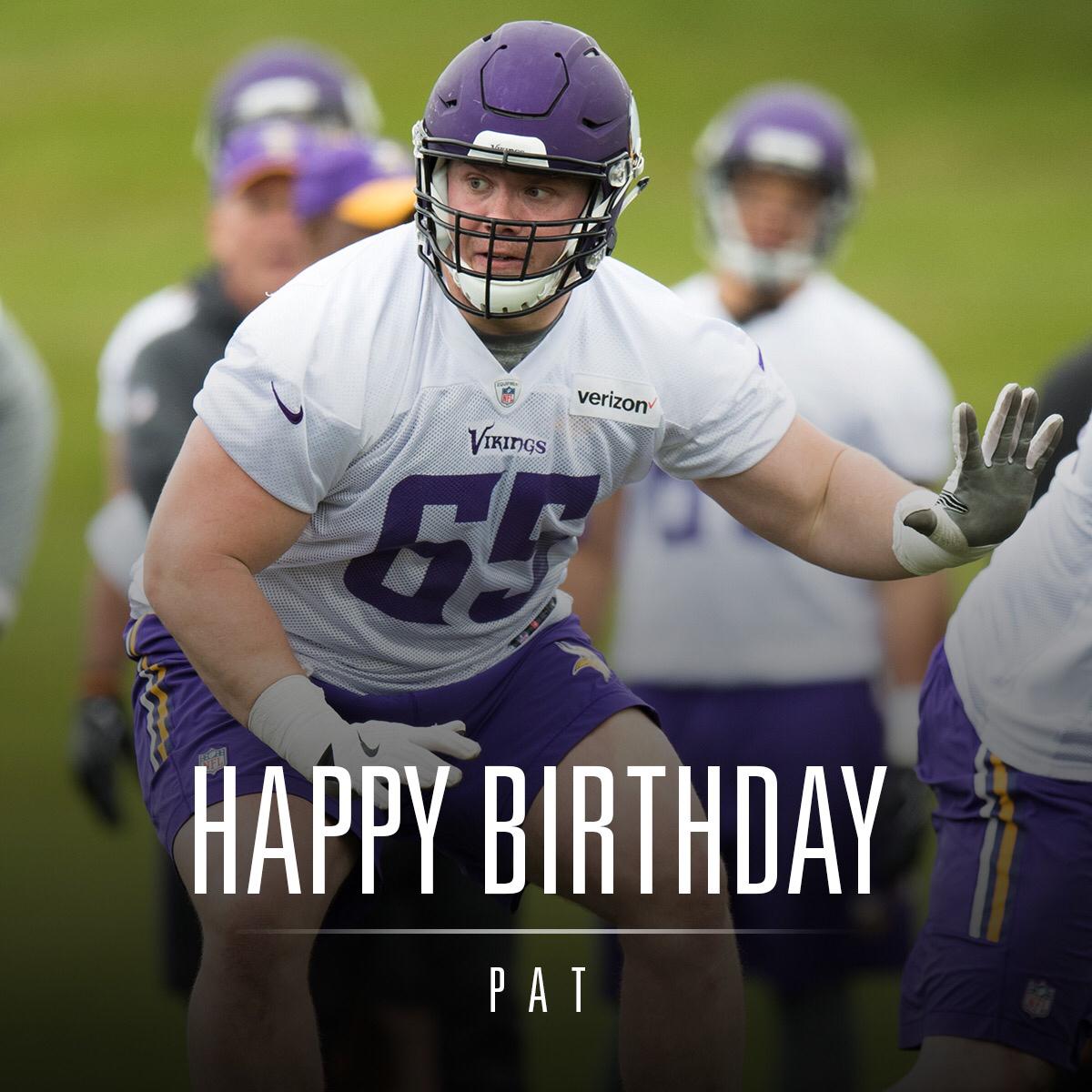 Happy birthday, @elflein65! 🎂🎁🎉 https://t.co/LbZGtDI6LB