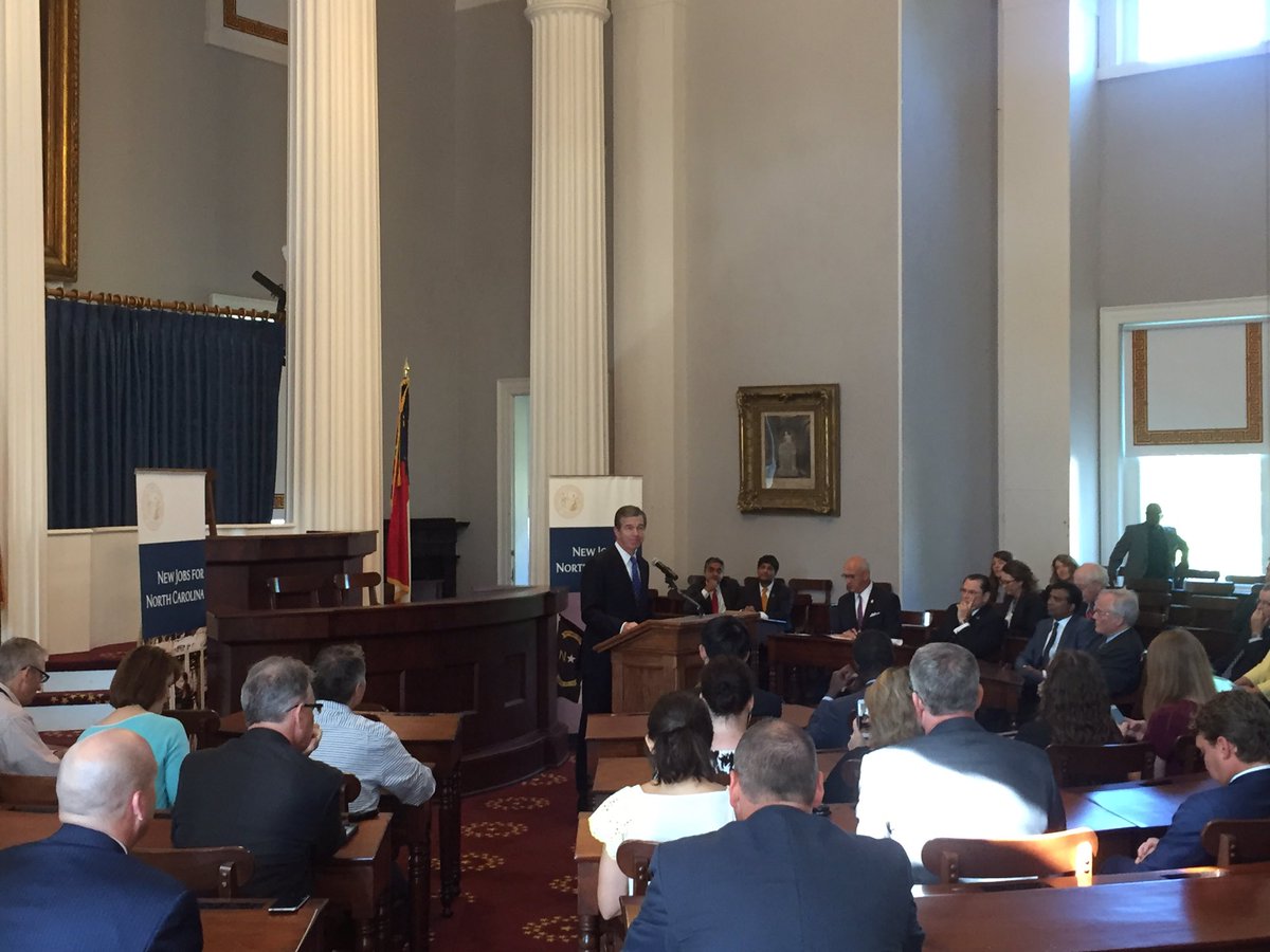 InfosysPolicy's tweet image. &quot;North Carolina’s central role in technology innovation makes our state a perfect fit for Infosys,” - NC_Governor Roy Cooper