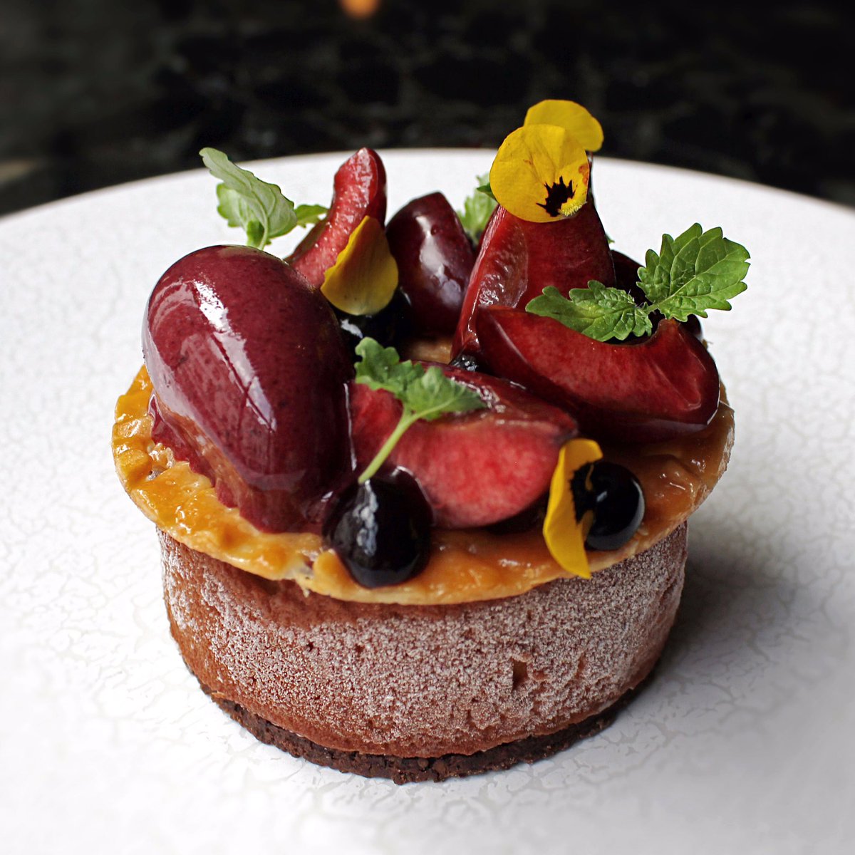Socialeathouse's tweet photo. Peanut butter parfait, chocolate, cherry sorbet, almond, sour cherry 🍒 #socialeatinghouse https://t.co/v3jKk8Ie9H