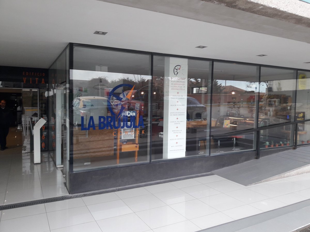 OpenUpChile's tweet photo. Aquí estaremos este sábado, n oficina d @LaBrujulaCowork recibiendo a participantes Taller #CoachingVida&Ejecutivo. Ven tb! @LaSerenaOnline https://t.co/I3xrVBzYDl