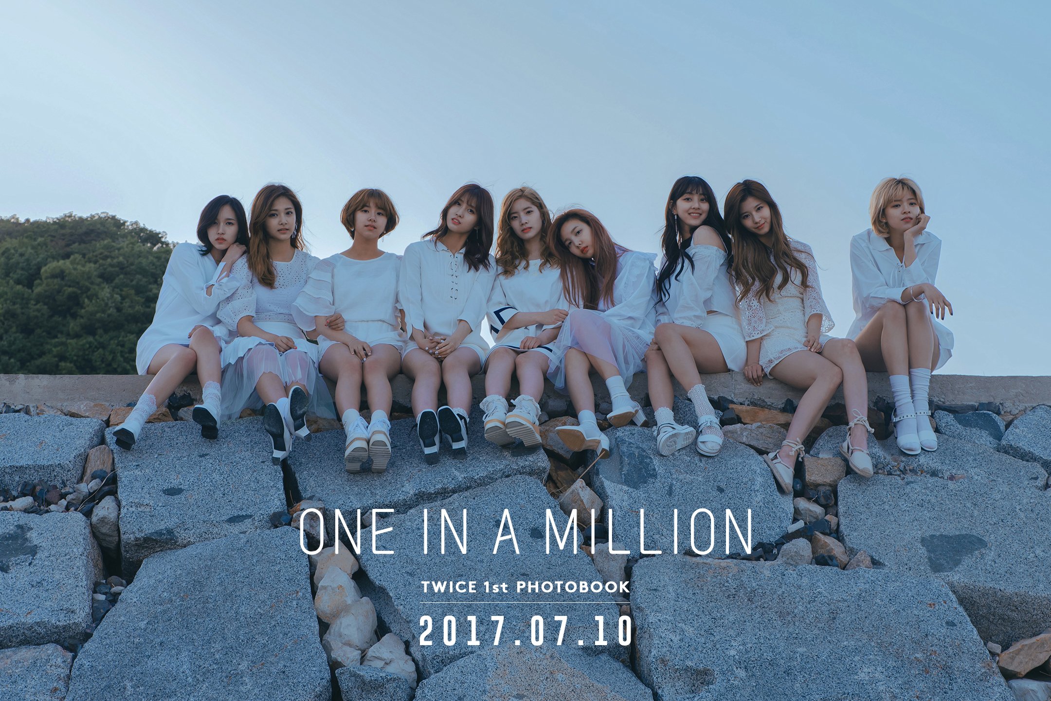 Amazon.com: JYP Entertainment Twice - ONE in A Million (1st