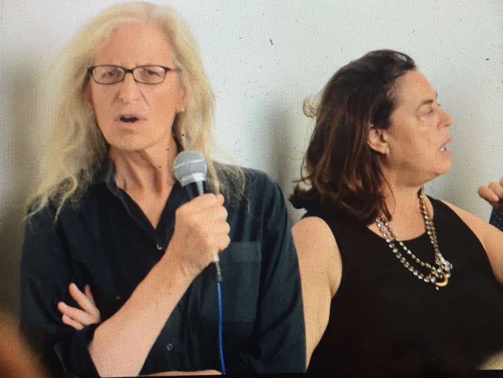 Annie Leibovitz with Maja Hofmann at the opening of #theearlyyears show @rencontresarles