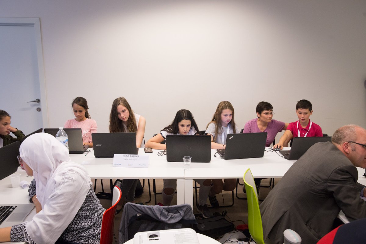 EEinEU's tweet photo. Kicking off #EU2017EE youth work programme with a nice coding session at #CodingSummerSchool in Brussels. Smart youth work will be in focus https://t.co/vujsRmw4V3
